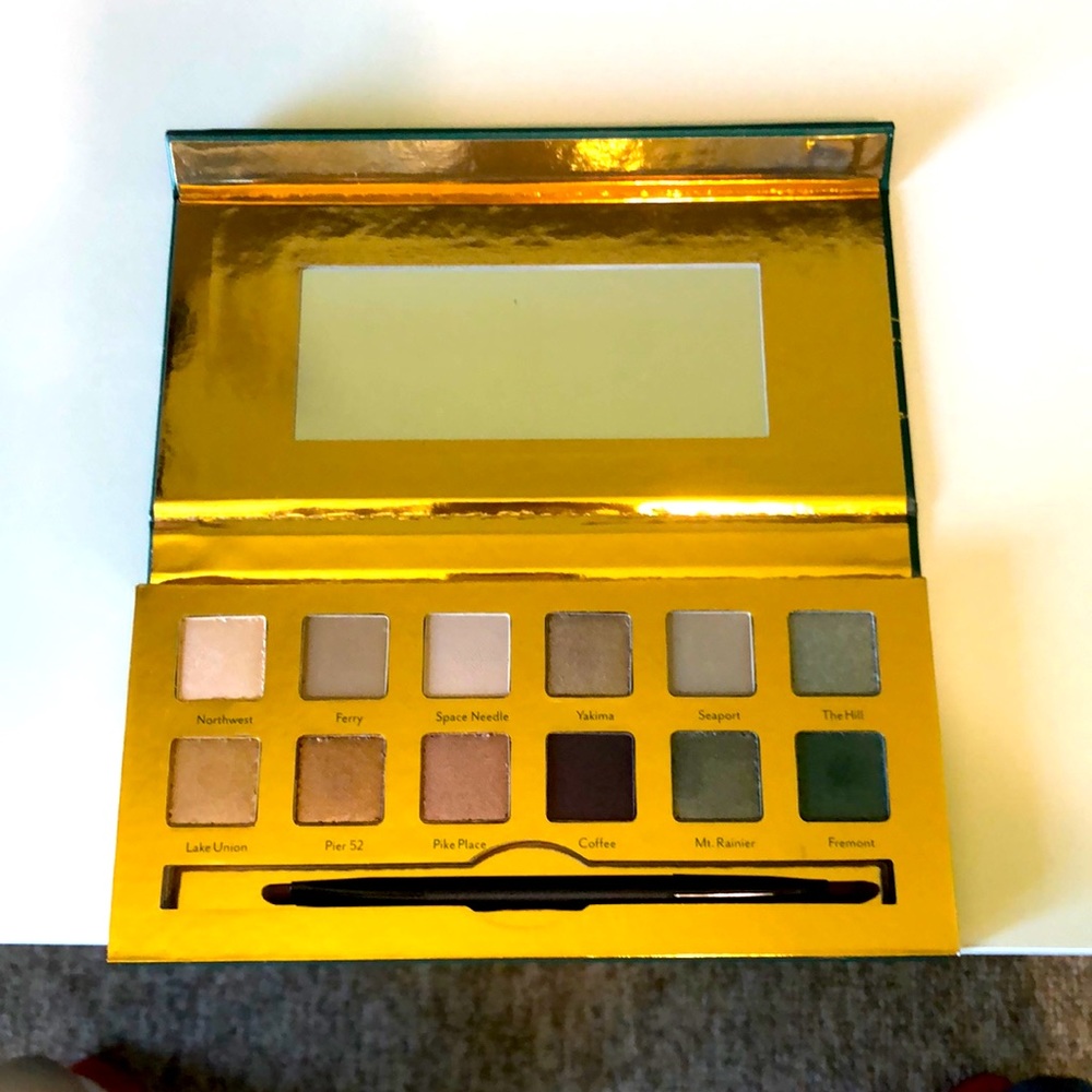 Cargo Christmas Limited Edition Eyeshadow Palette